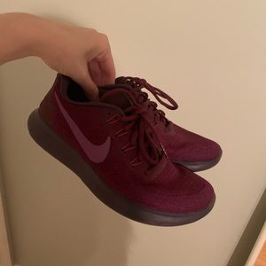 Nike Free Running Shoes 7.5 EUC